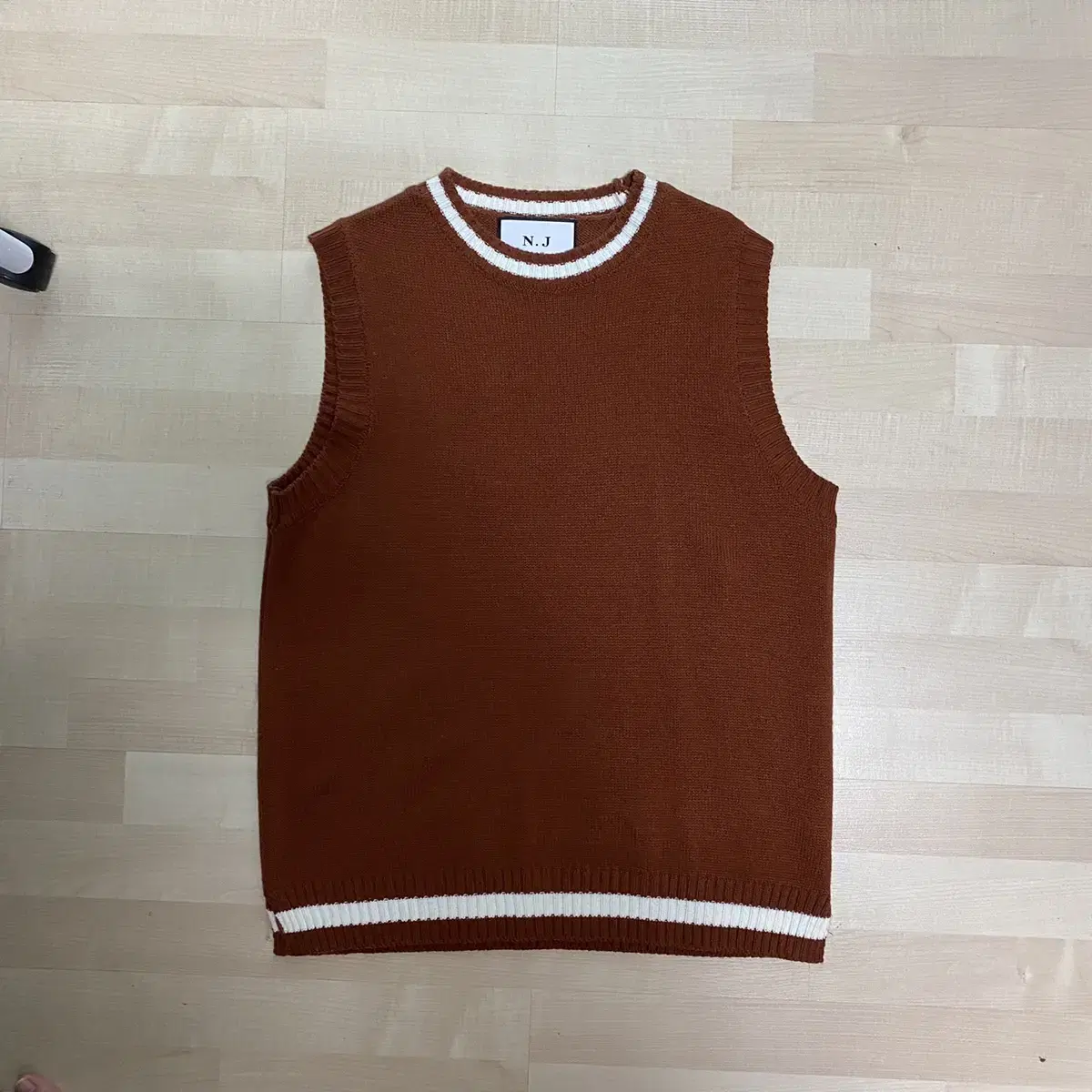 [FREE] Brown Knit Vest